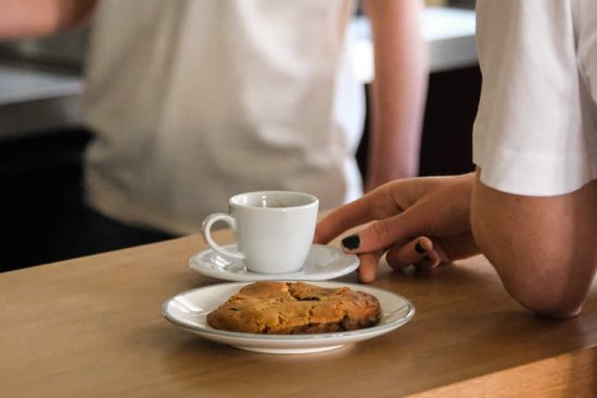 coffee-cookie-bar-restaurant-honest-brussels