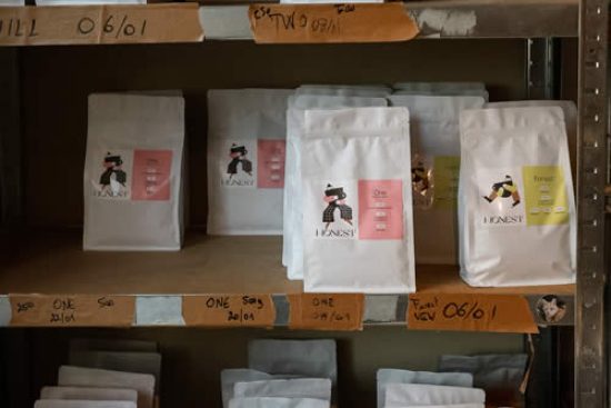 stock-coffee-shop-honest-brussels